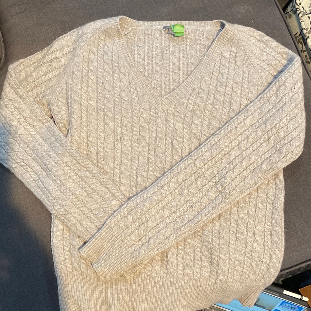Ann Taylor Cashmere V neck sweater